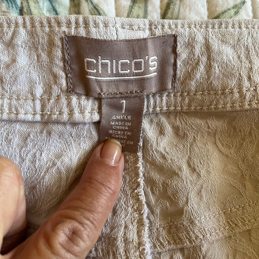 Chico's classy Textured Jeggings - Picture 2 of 9